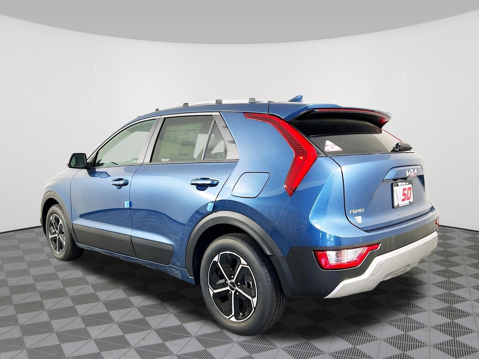 New 2025 Kia Niro EX image 29