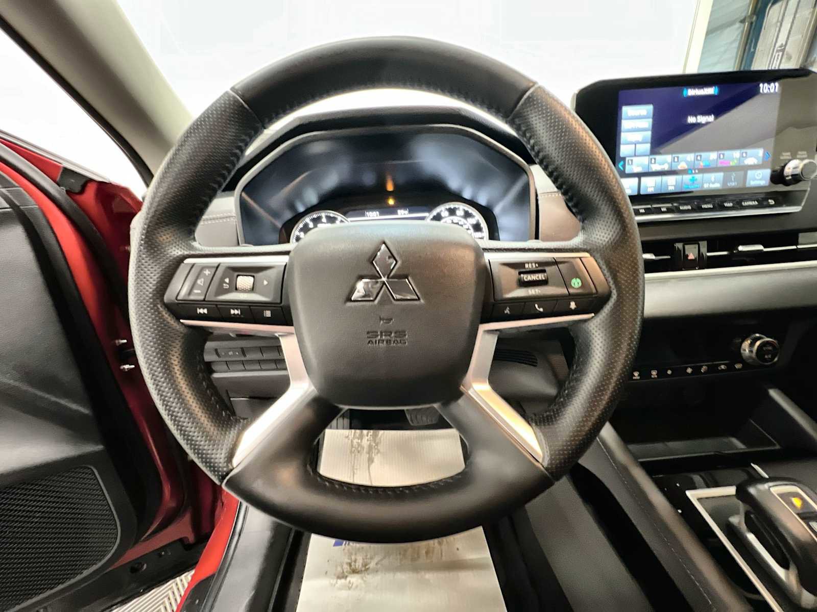 Used 2024 Mitsubishi Outlander SE AWD/4WD image 11