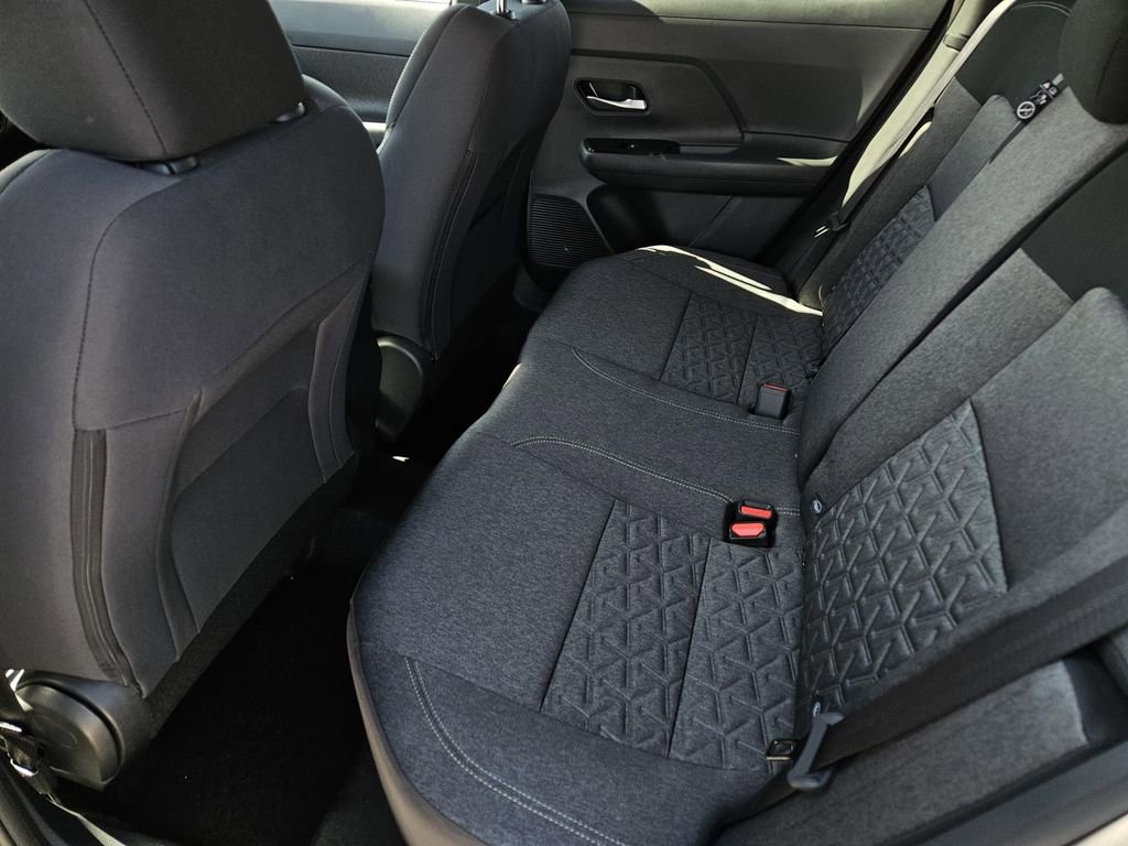 New 2026 Nissan Kicks SV image 8