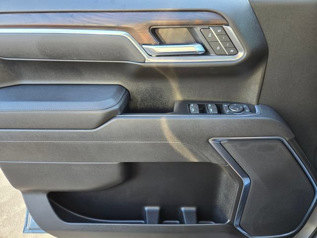 Used 2025 GMC Sierra 1500 SLT AWD/4WD image 34