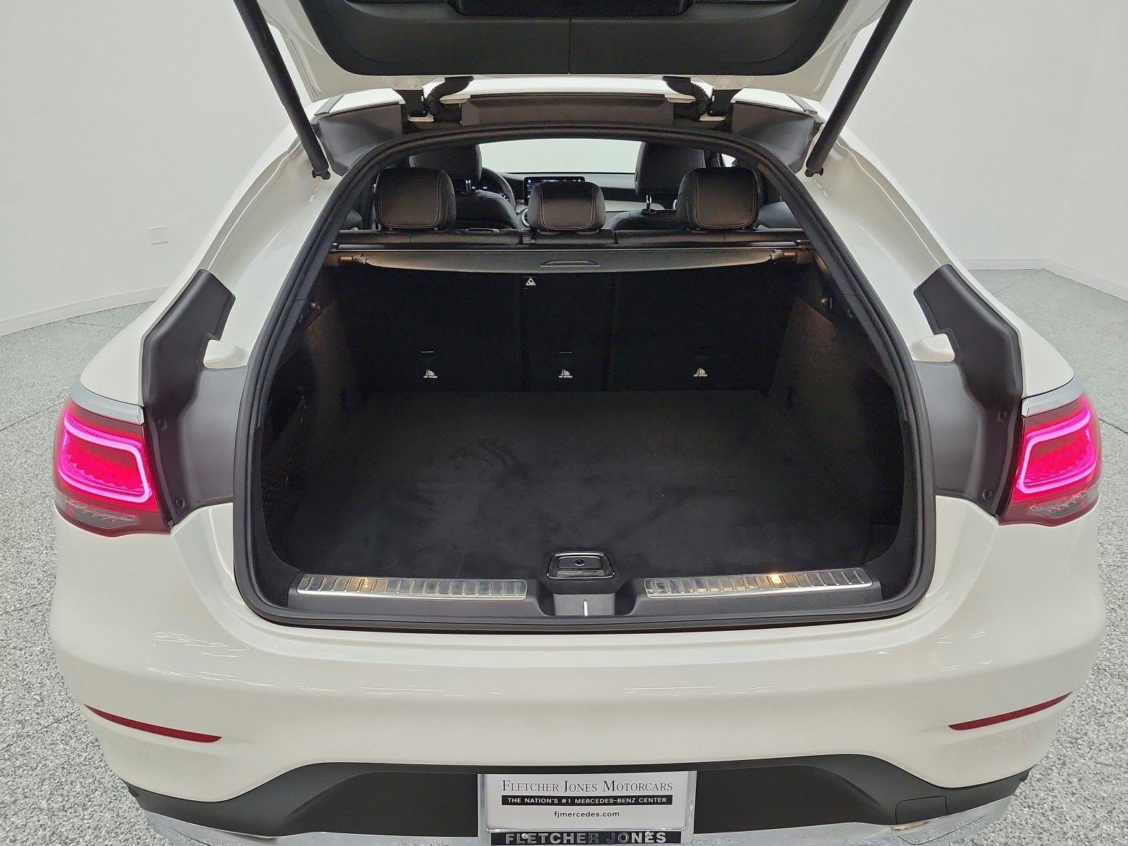 Used 2022 Mercedes-Benz GLC 300 4MATIC Coupe image 20