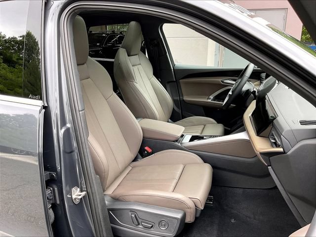 Used 2025 Audi Q5 Premium w/ Premium Plus AWD/4WD image 19