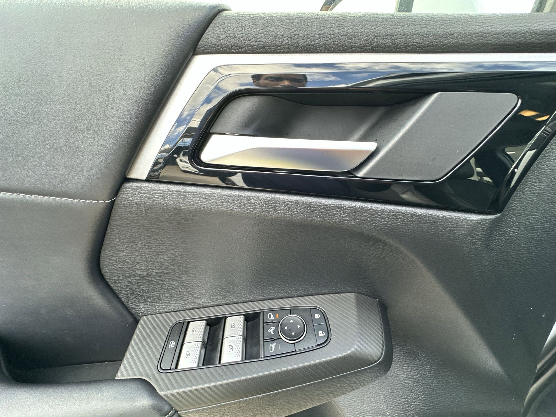 Used 2024 Mitsubishi Outlander SE Black Edition image 15