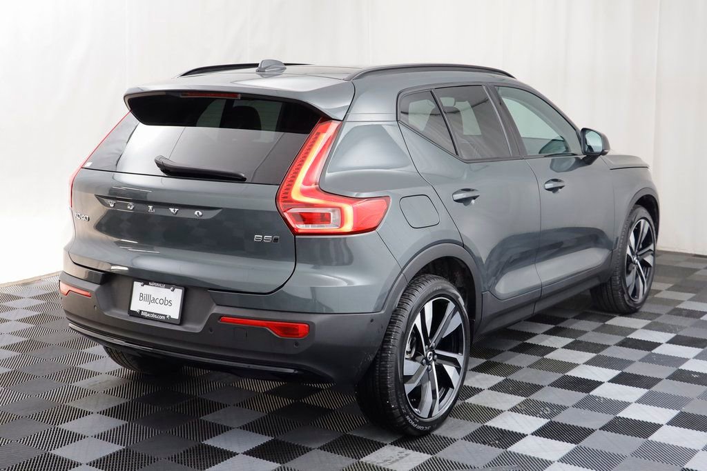 Used 2026 Volvo XC40 B5 Ultra w/ Climate Package image 19