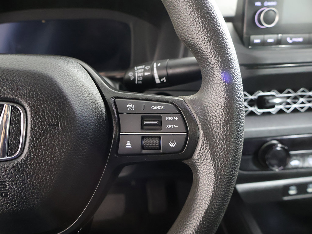 Used 2025 Honda Accord LX image 39