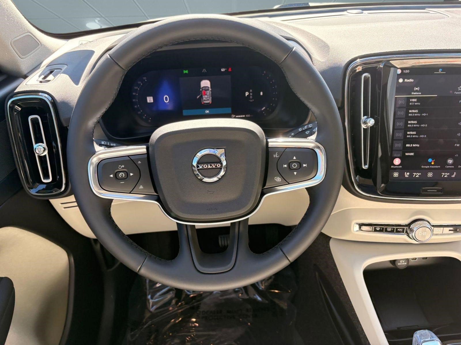 New 2026 Volvo XC40 B4 Plus w/ Climate Package image 18