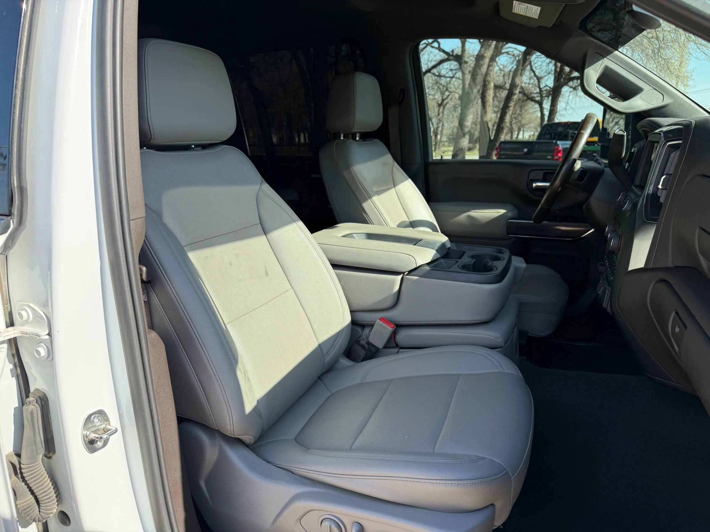 Used 2022 Chevrolet Silverado 2500 LTZ w/ Gooseneck/5TH Wheel Package image 16