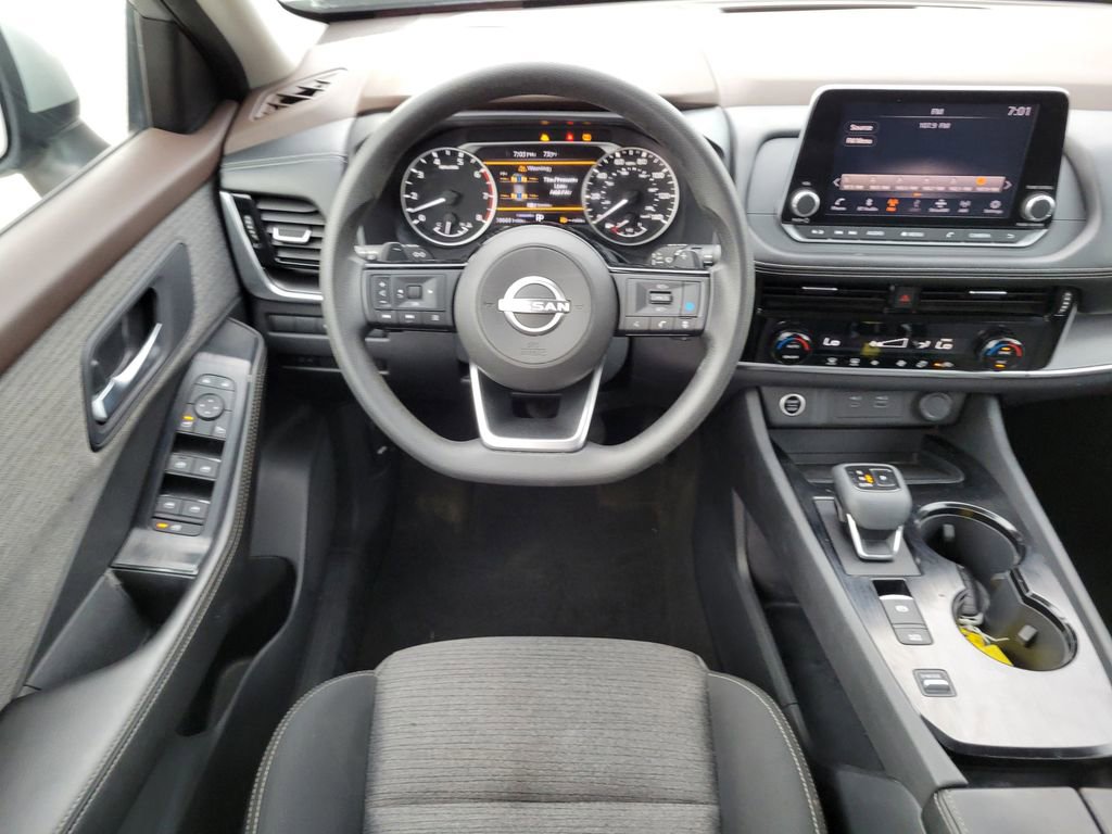 Used 2023 Nissan Rogue SV image 17