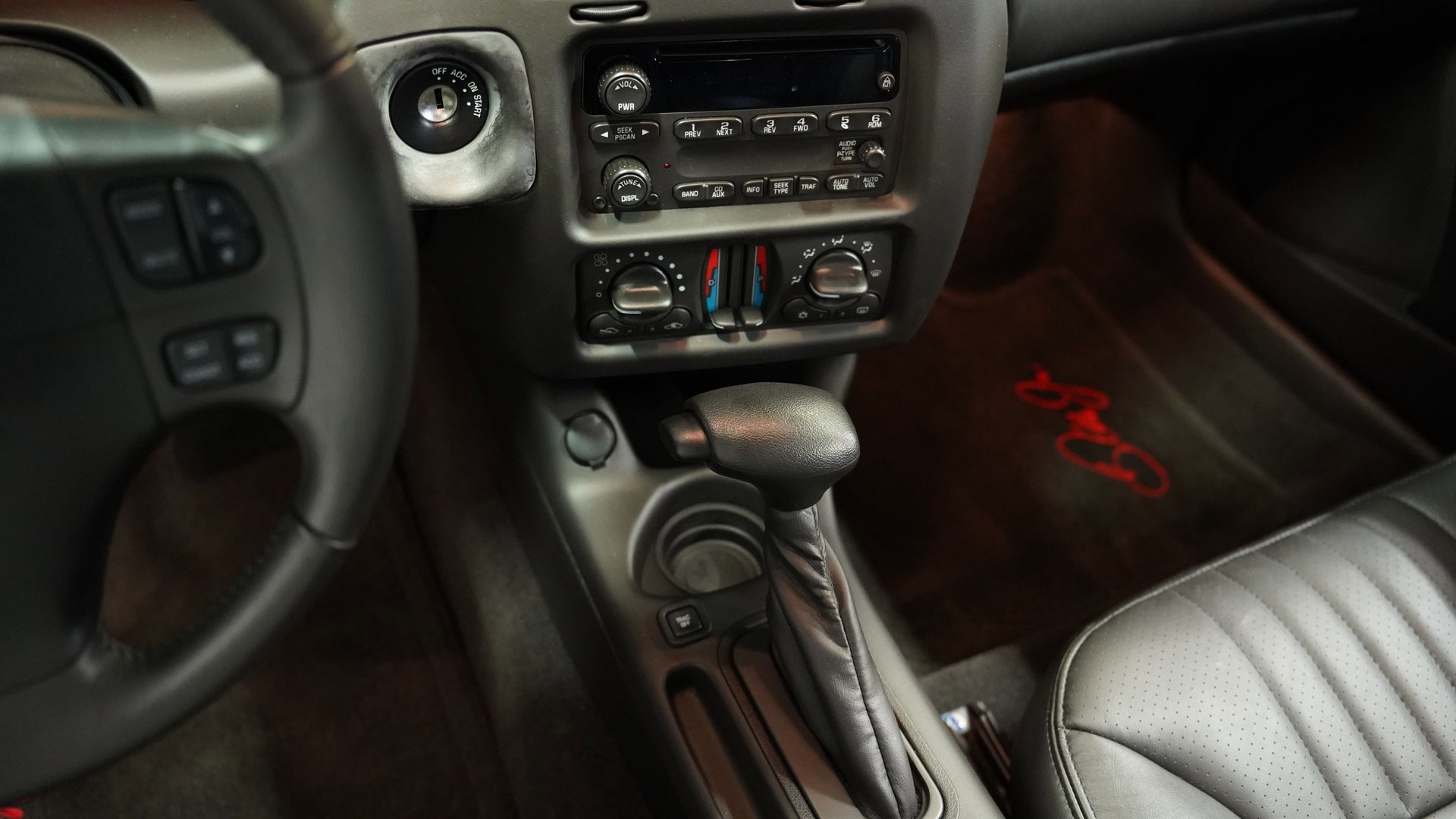 Used 2004 Chevrolet Monte Carlo SS w/ Dale Earnhardt Jr. Package image 38