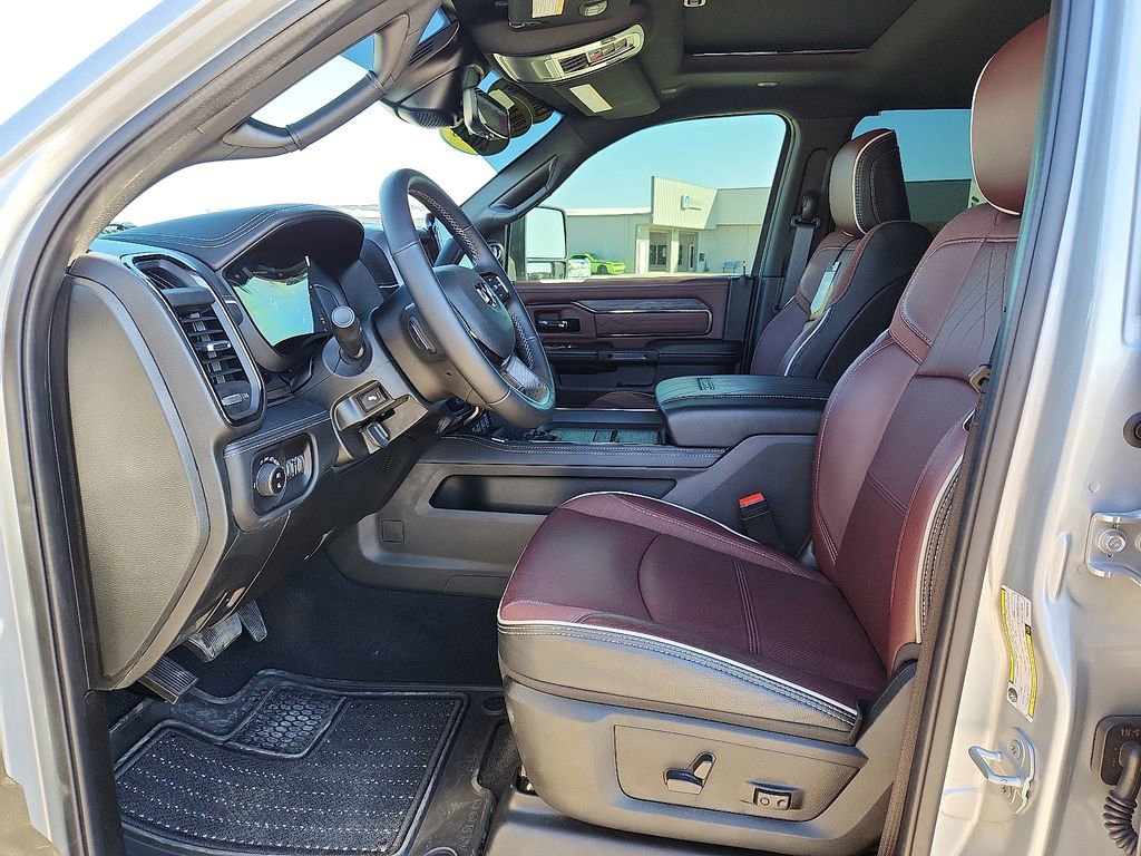 Used 2026 RAM 3500 Limited AWD/4WD image 22