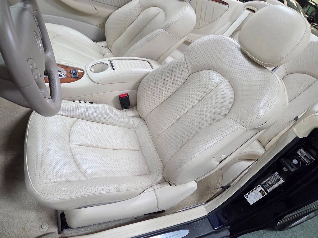Used 2008 Mercedes-Benz CLK 350 Cabriolet image 21