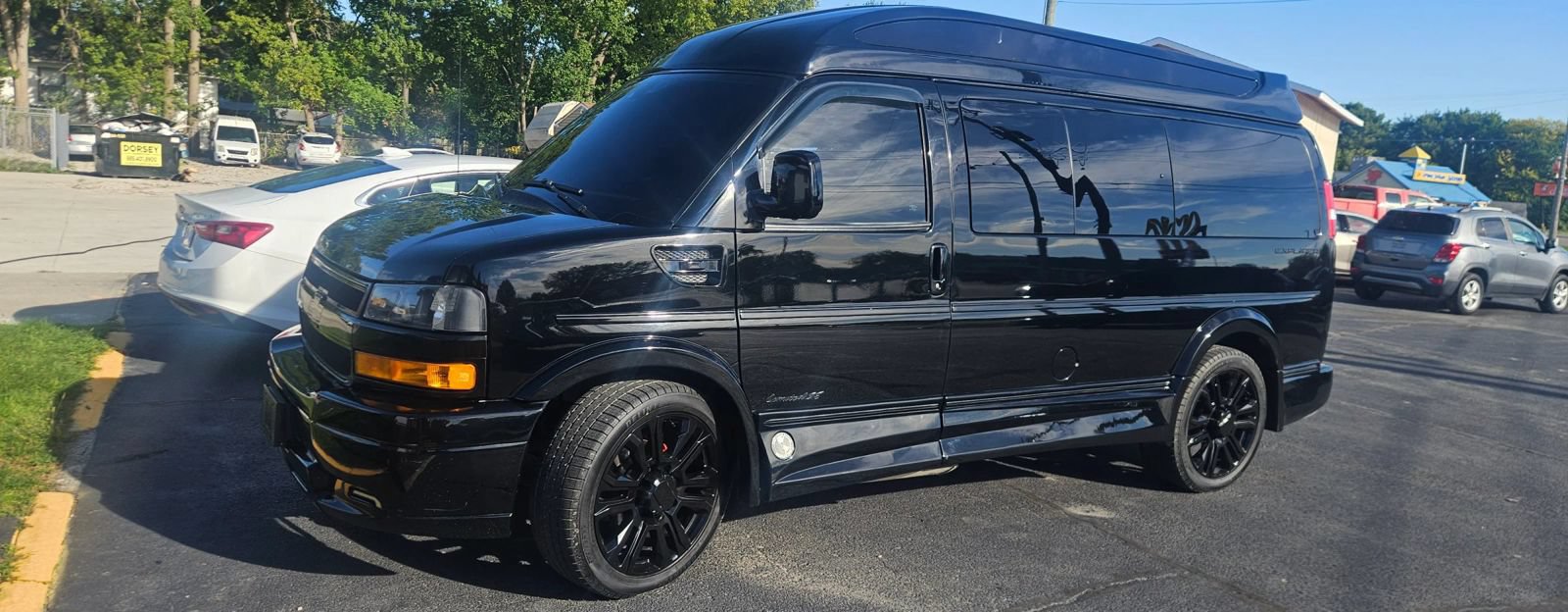 Used 2021 Chevrolet Express 2500 LS w/ Enhanced Convenience Package RWD image 1