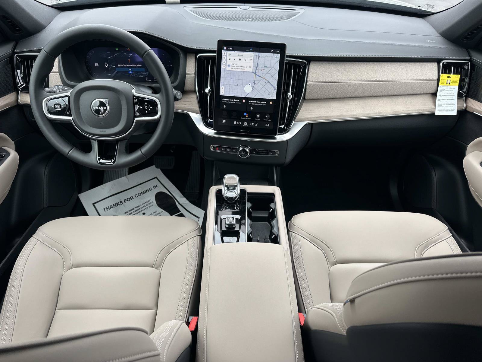 New 2026 Volvo XC90 T8 Plus AWD/4WD image 7