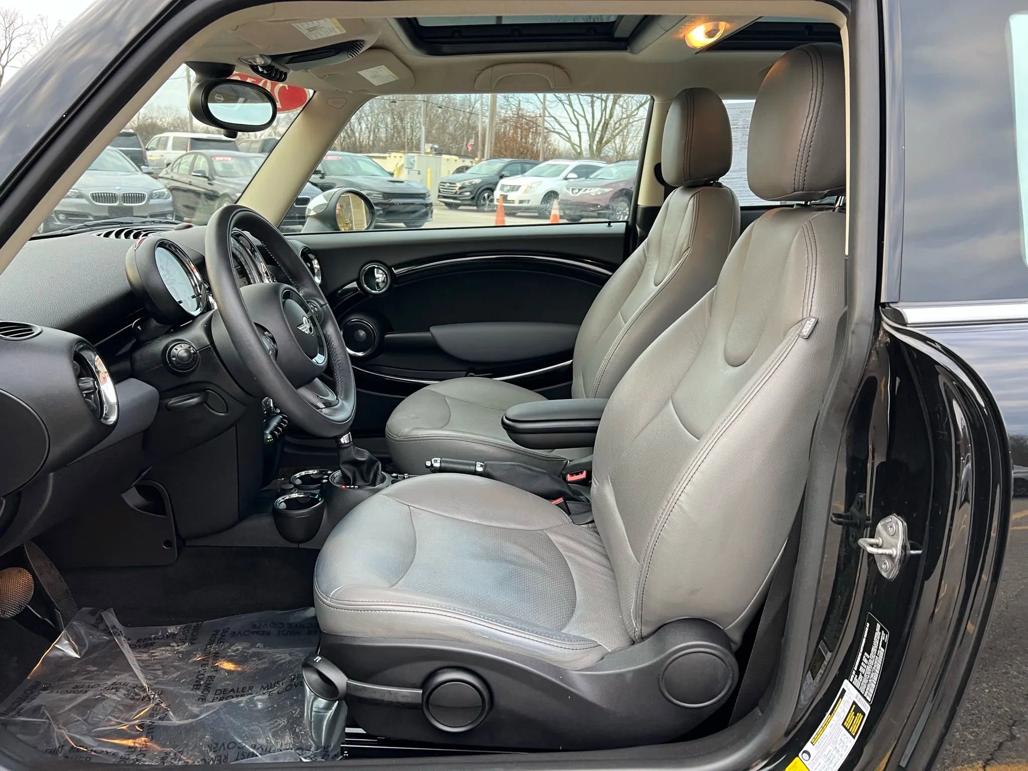 Used 2012 MINI Cooper Hardtop image 16