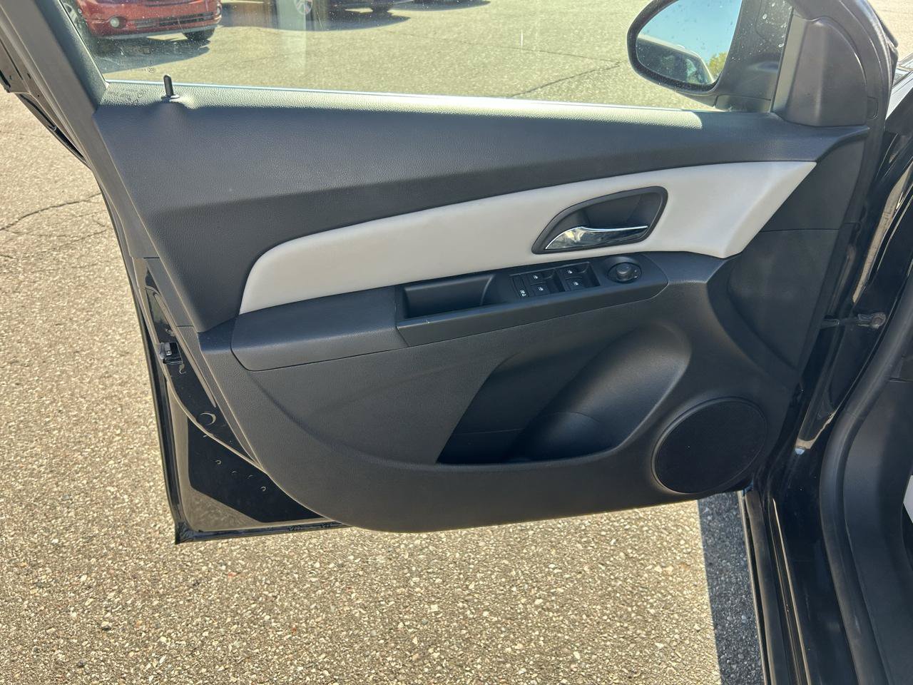 Used 2012 Chevrolet Cruze LS FWD image 14