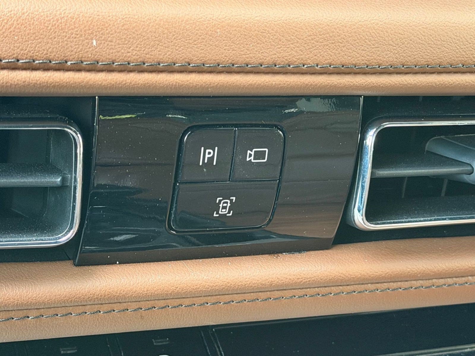 Used 2023 Lincoln Aviator Reserve w/ Equipment Group 201A AWD/4WD image 16