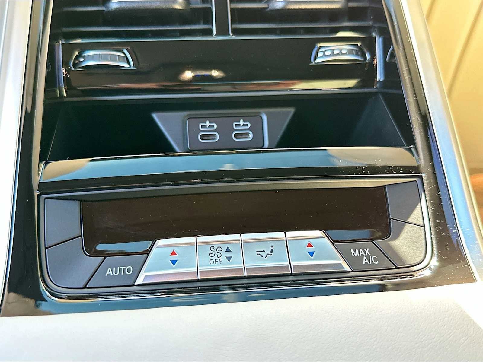 Used 2024 BMW 840i Gran Coupe RWD image 27
