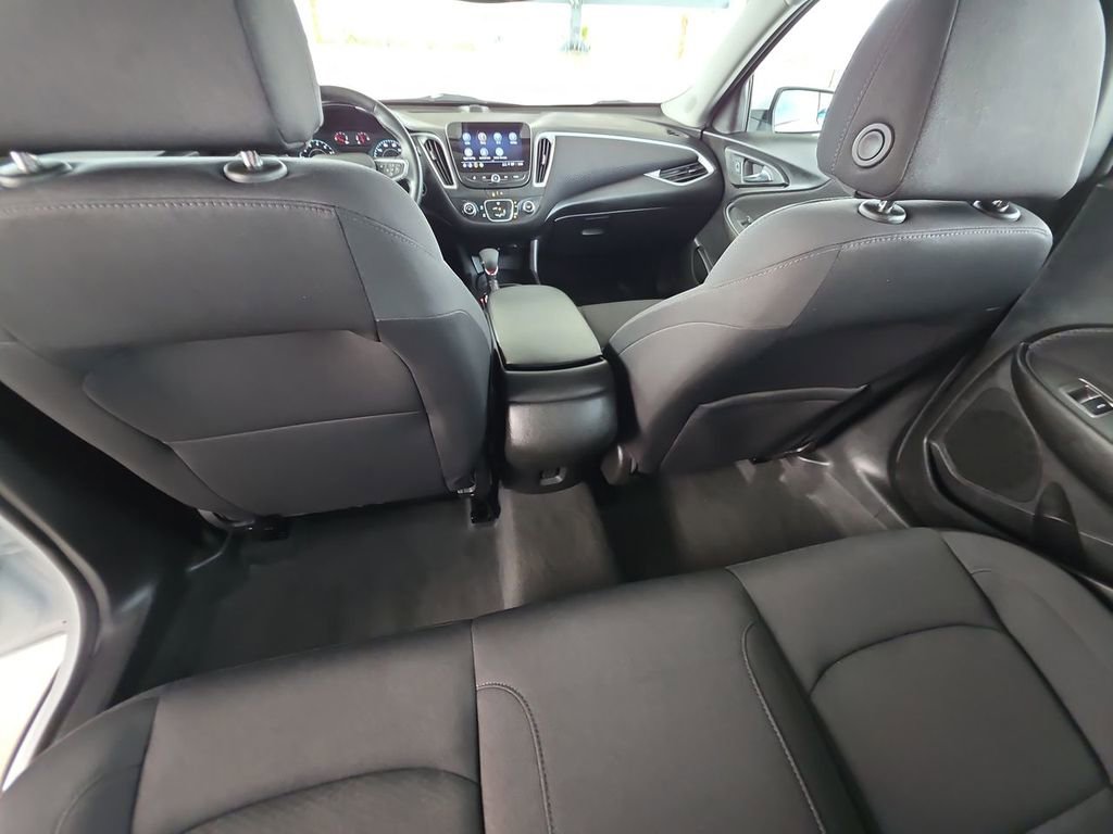 Used 2025 Chevrolet Malibu RS image 22