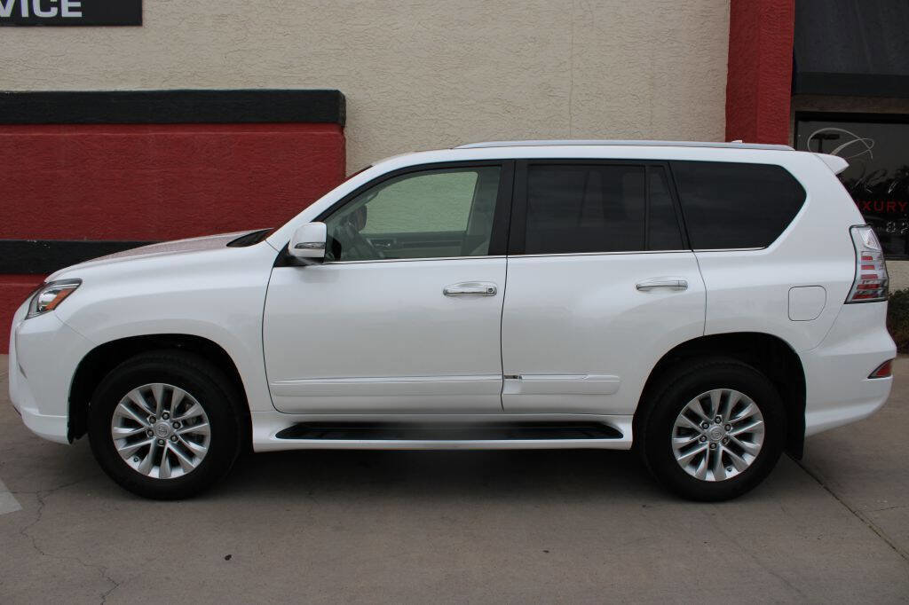 Used 2019 Lexus GX 460 Premium w/ Premium Package image 4