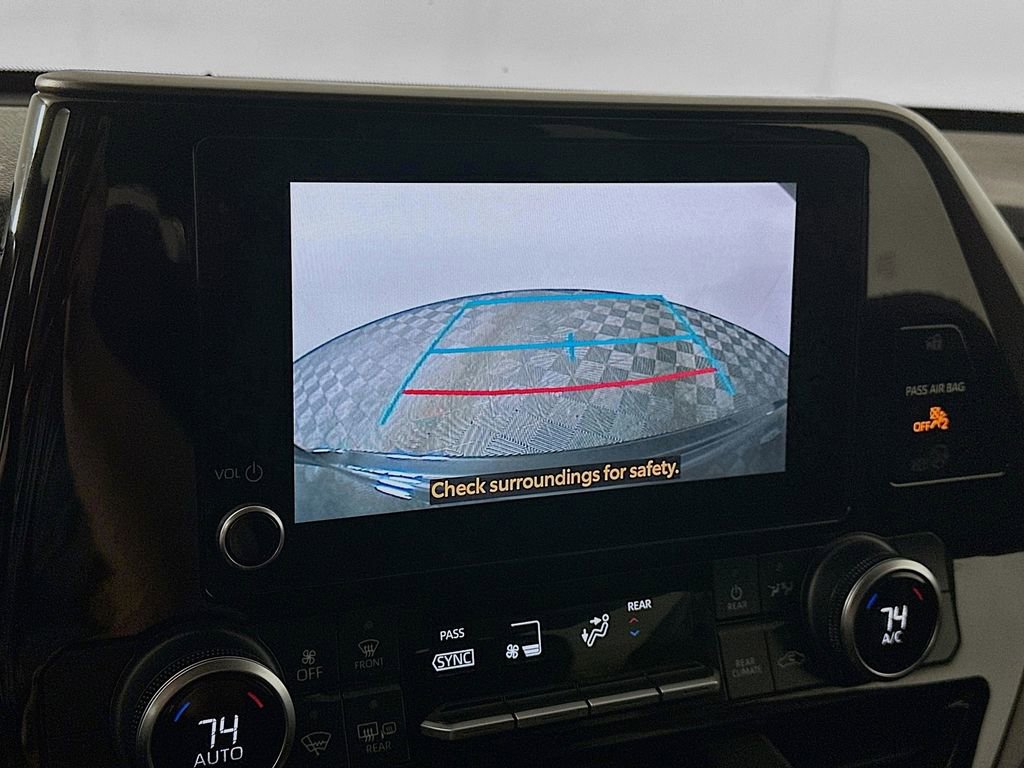 Used 2024 Toyota Highlander LE image 20