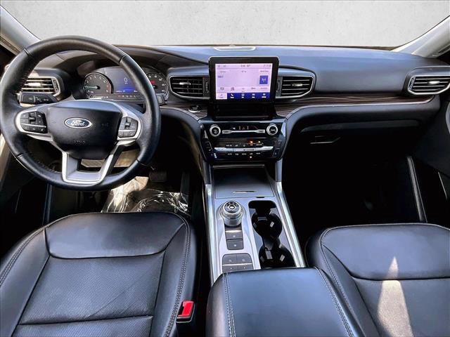 Used 2024 Ford Explorer Limited image 16