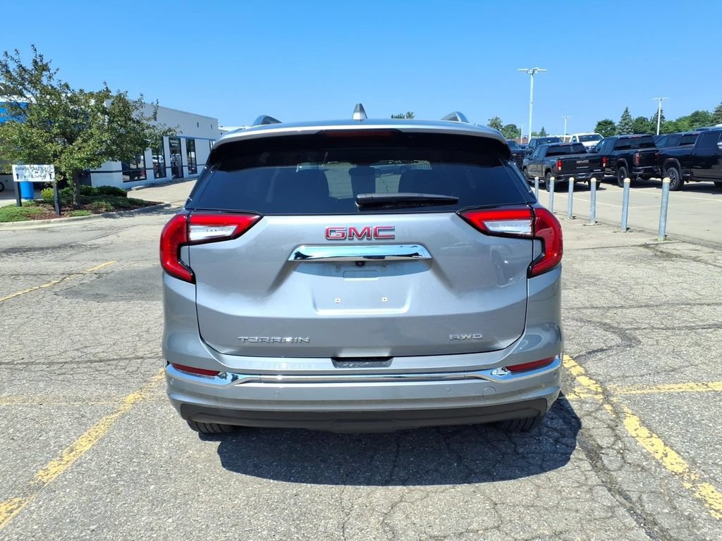 Used 2023 GMC Terrain Denali w/ LPO, Floor Liner Package AWD/4WD image 6