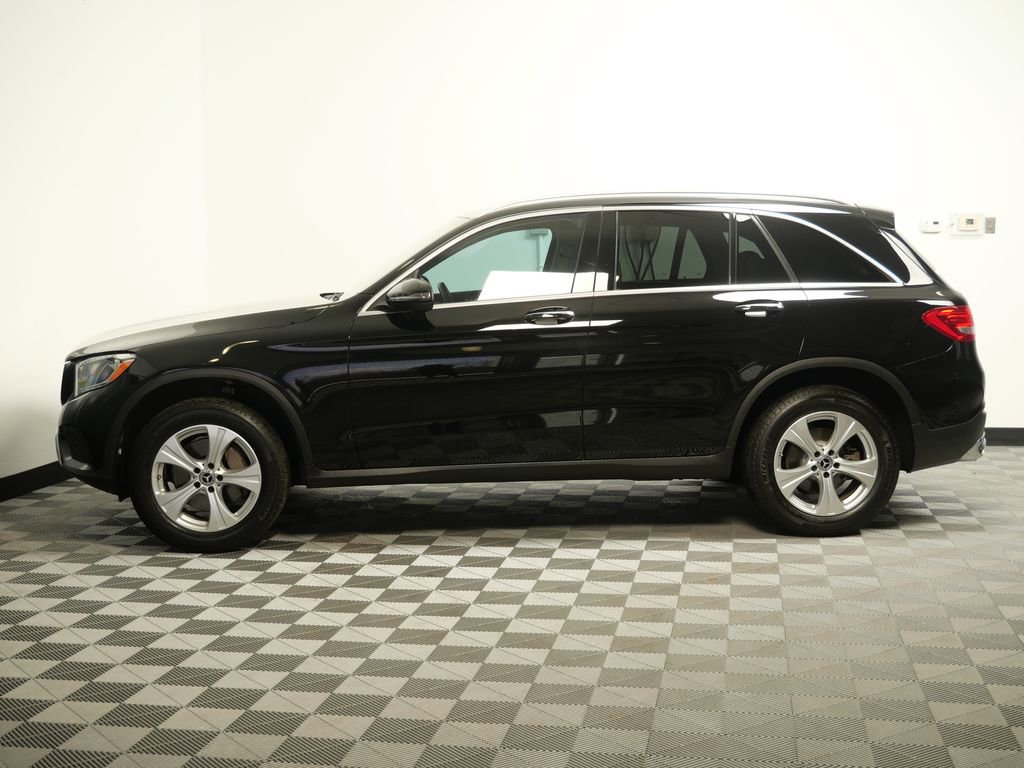 Used 2017 Mercedes-Benz GLC 300 4MATIC image 5