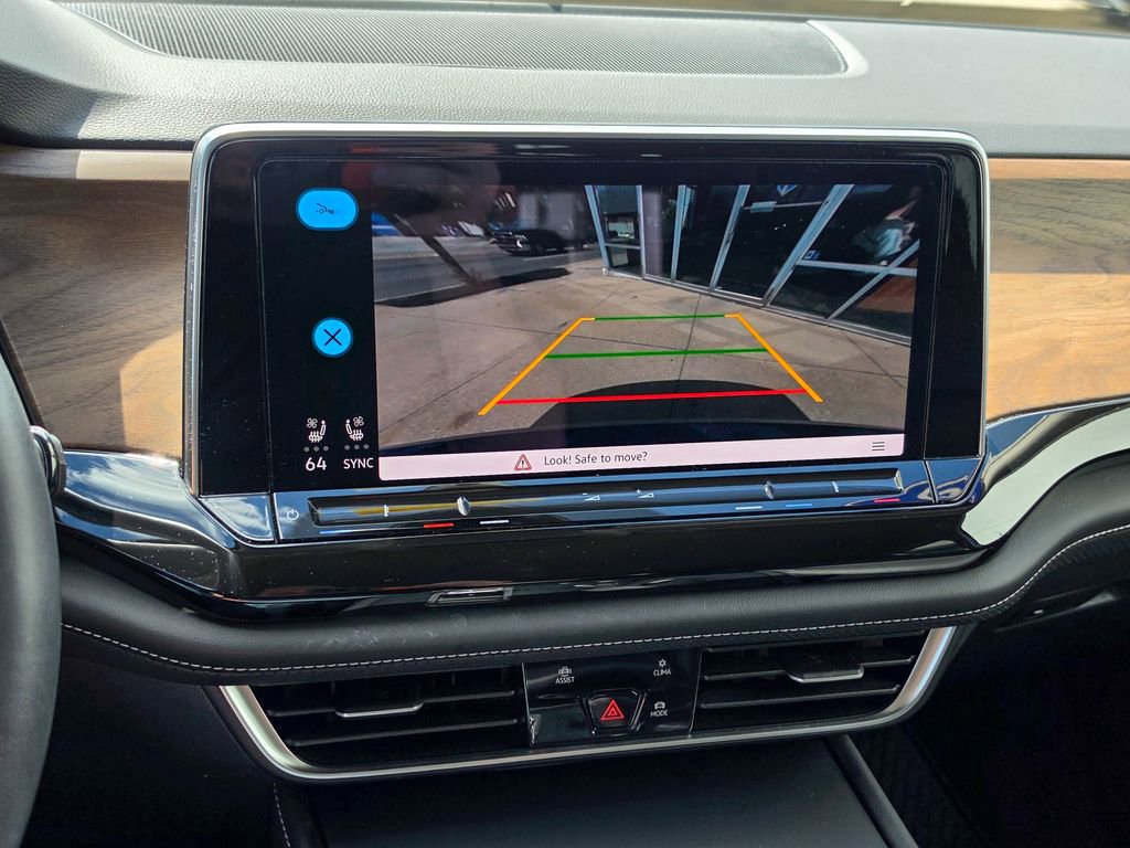 Certified 2025 Volkswagen Atlas SE FWD image 20