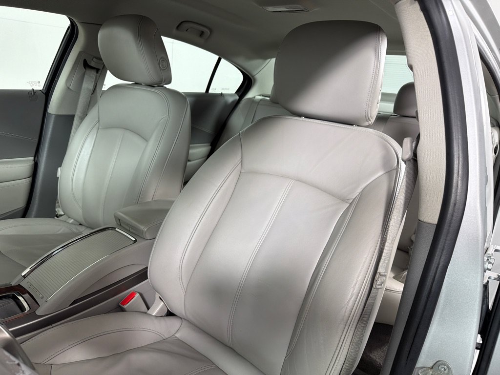 Used 2013 Buick LaCrosse Leather FWD image 11