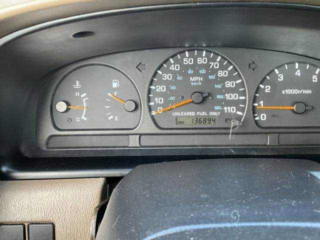 Used 1998 Nissan Frontier XE image 12