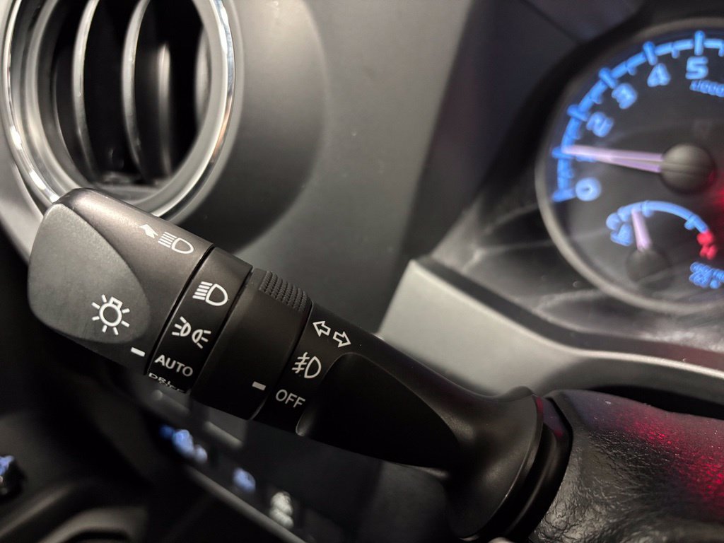 Used 2021 Toyota Tacoma TRD Sport w/ Technology Package AWD/4WD image 21