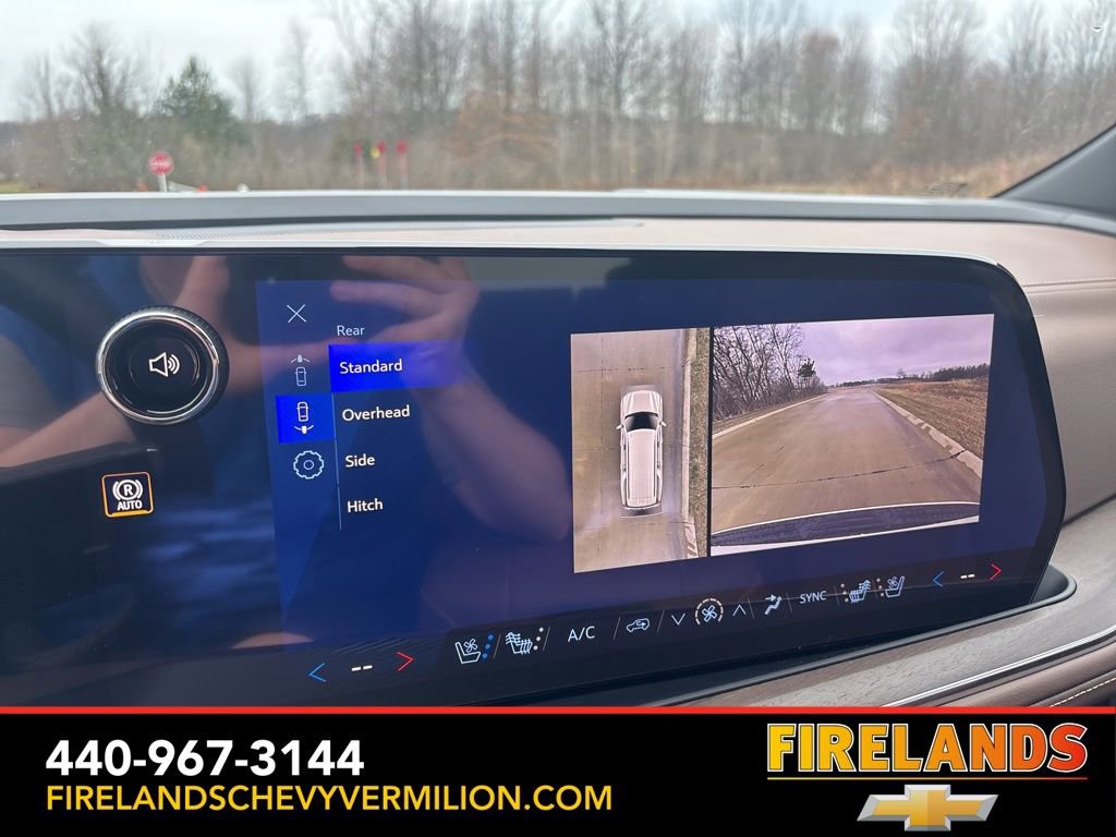 New 2026 Chevrolet Suburban High Country image 27