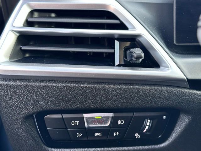 Used 2025 BMW M2 w/ Lighting Package image 22