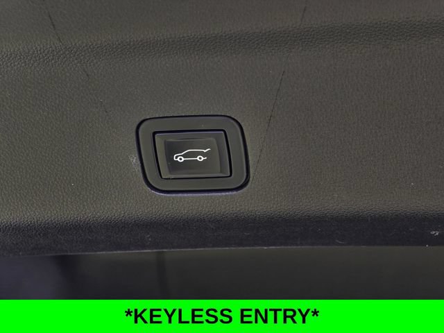 Used 2022 Chevrolet Tahoe RST w/ Luxury Package RWD image 14