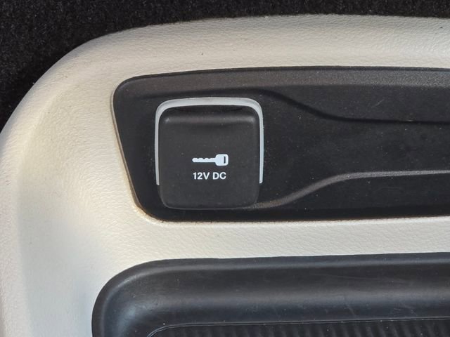 Used 2023 Chrysler Voyager LX FWD image 12