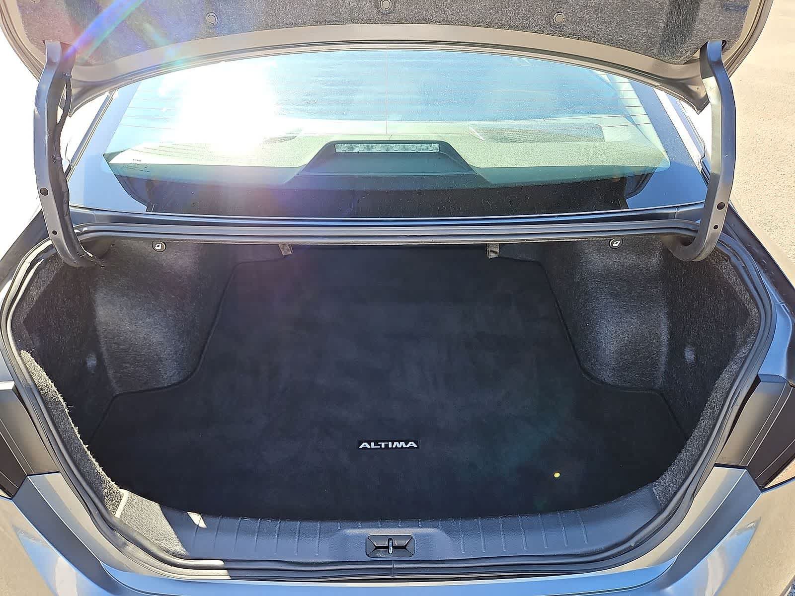 Used 2024 Nissan Altima 2.5 SV FWD image 29