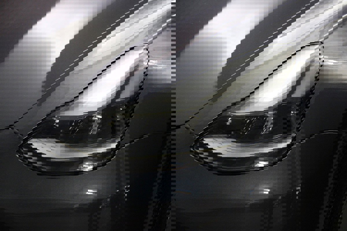 Used 2023 Tesla Model 3 Standard Range RWD image 5