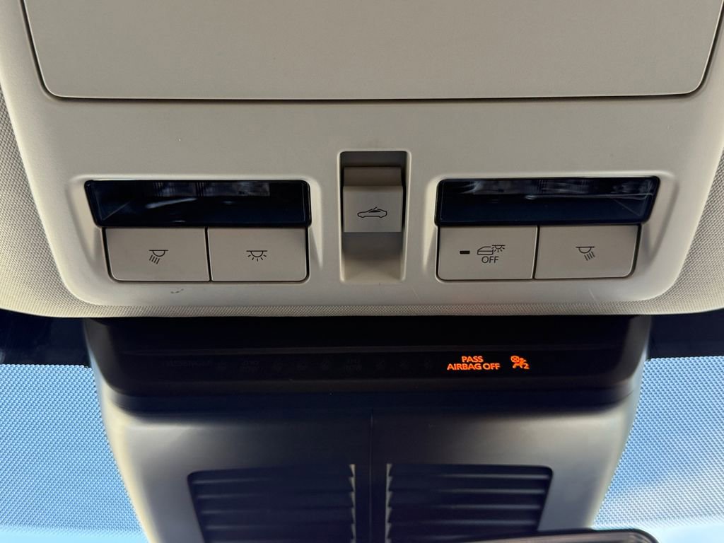 Used 2024 MAZDA CX-90 Plug-In Hybrid w/ Preferred AWD/4WD image 18