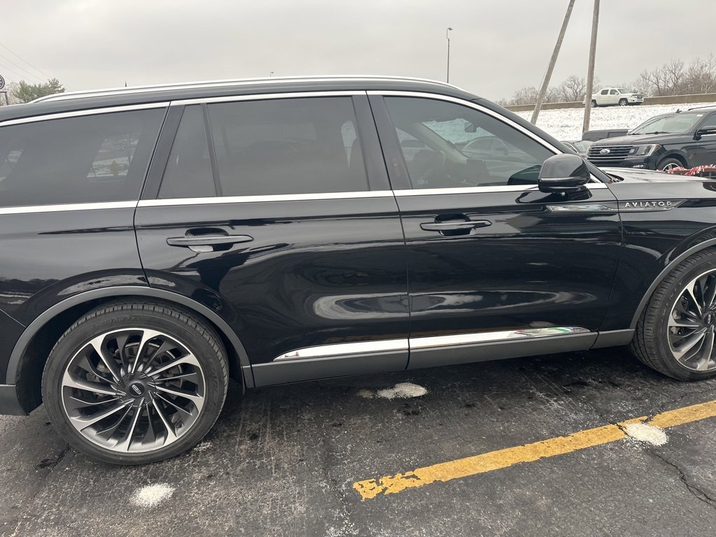 Used 2020 Lincoln Aviator Reserve w/ Equipment Group 202A image 6
