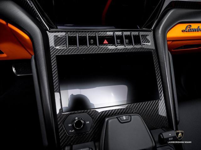 Used 2024 Lamborghini Urus S AWD/4WD image 26