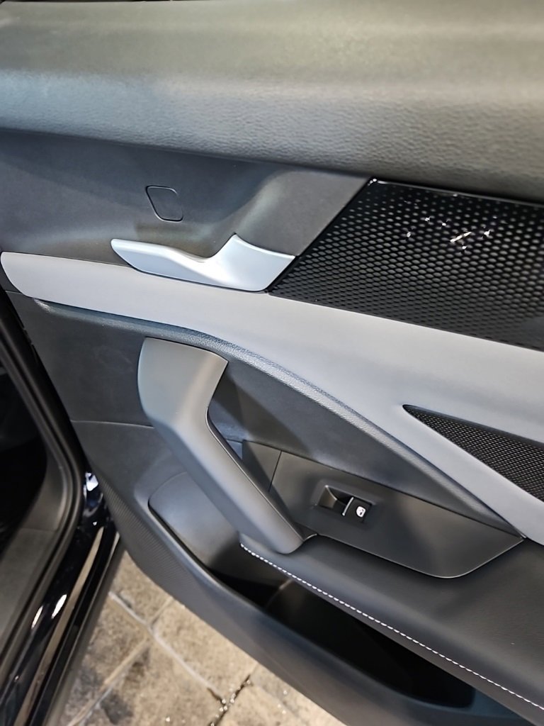 New 2026 Volkswagen Tiguan SE R-Line image 16