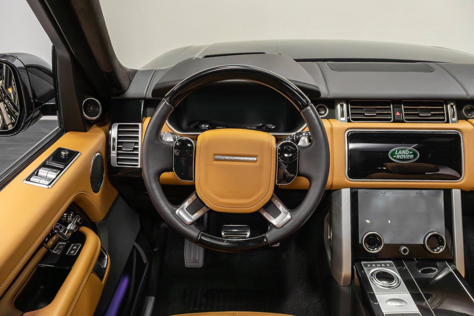 Used 2022 Land Rover Range Rover Autobiography image 7