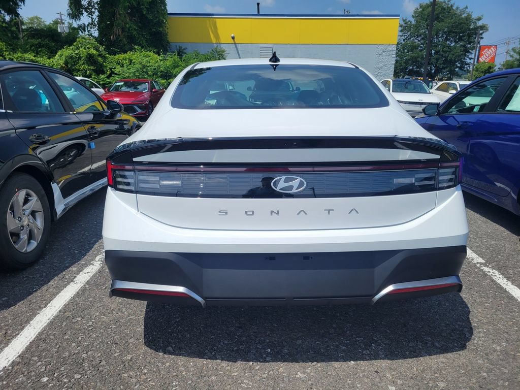 Certified 2025 Hyundai Sonata SE FWD image 31