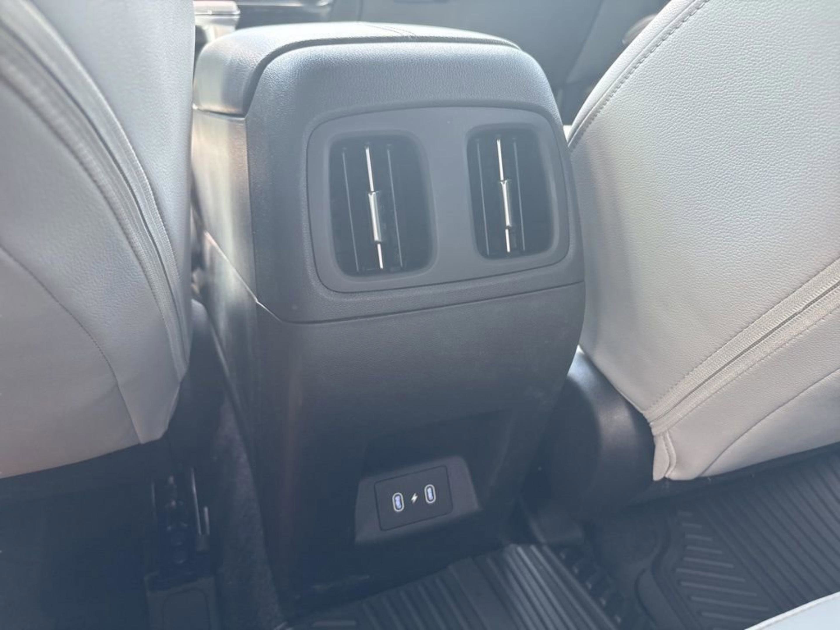 Used 2025 Hyundai Santa Cruz SEL image 12