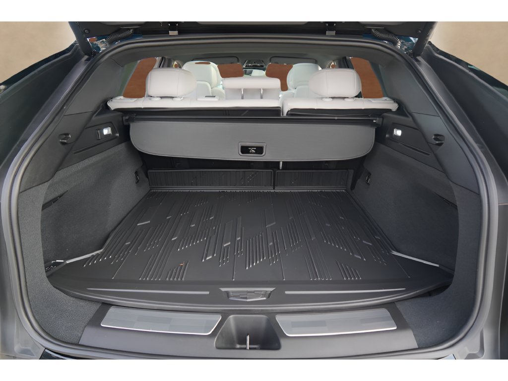 Used 2025 Cadillac Lyriq Luxury w/ LPO, Floor Liner Package RWD image 34