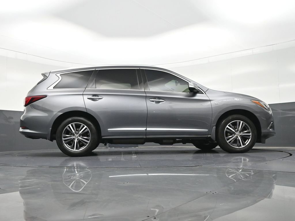 Used 2019 INFINITI QX60 Luxe w/ Essential Package FWD image 31