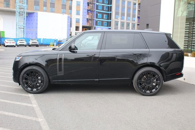 New 2026 Land Rover Range Rover Long Wheelbase SE image 6