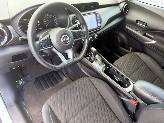 Used 2023 Nissan Kicks SV FWD image 9