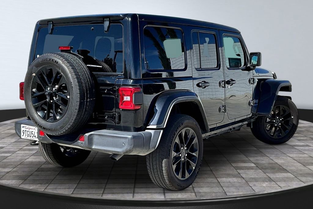 Certified 2025 Jeep Wrangler Unlimited Sahara w/ Safety Group AWD/4WD image 22