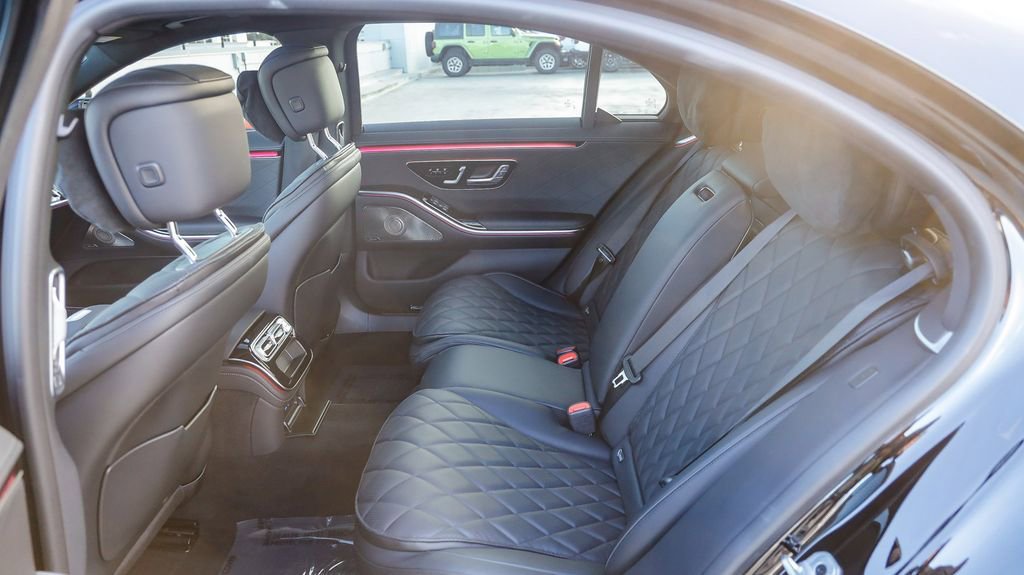 Used 2024 Mercedes-Benz S 580 4MATIC Sedan image 21